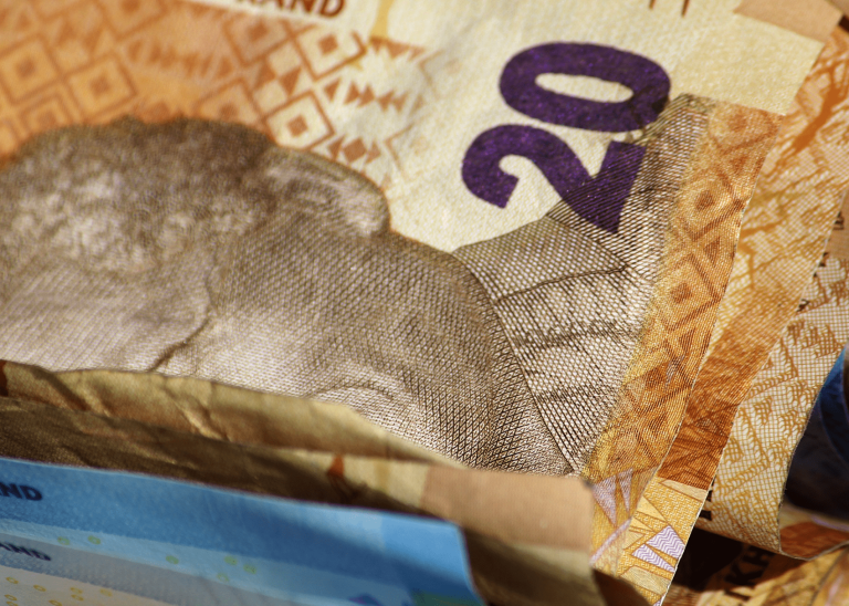 Read more about the article Pay your bills in cash