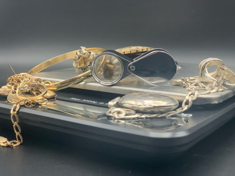 Read more about the article Things to Keep in Mind When You Sell Gold Jewellery