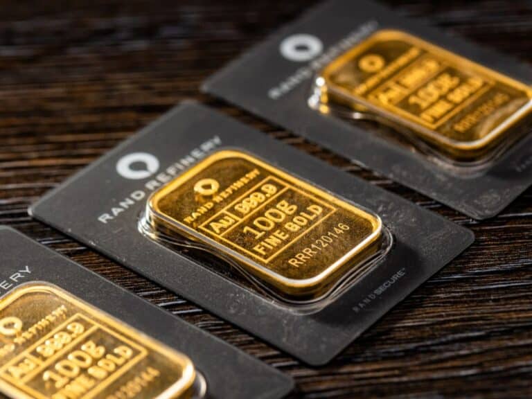 Read more about the article How Much to Invest in Gold? A Beginner’s Guide to Smart, Small-Scale Investing in South Africa